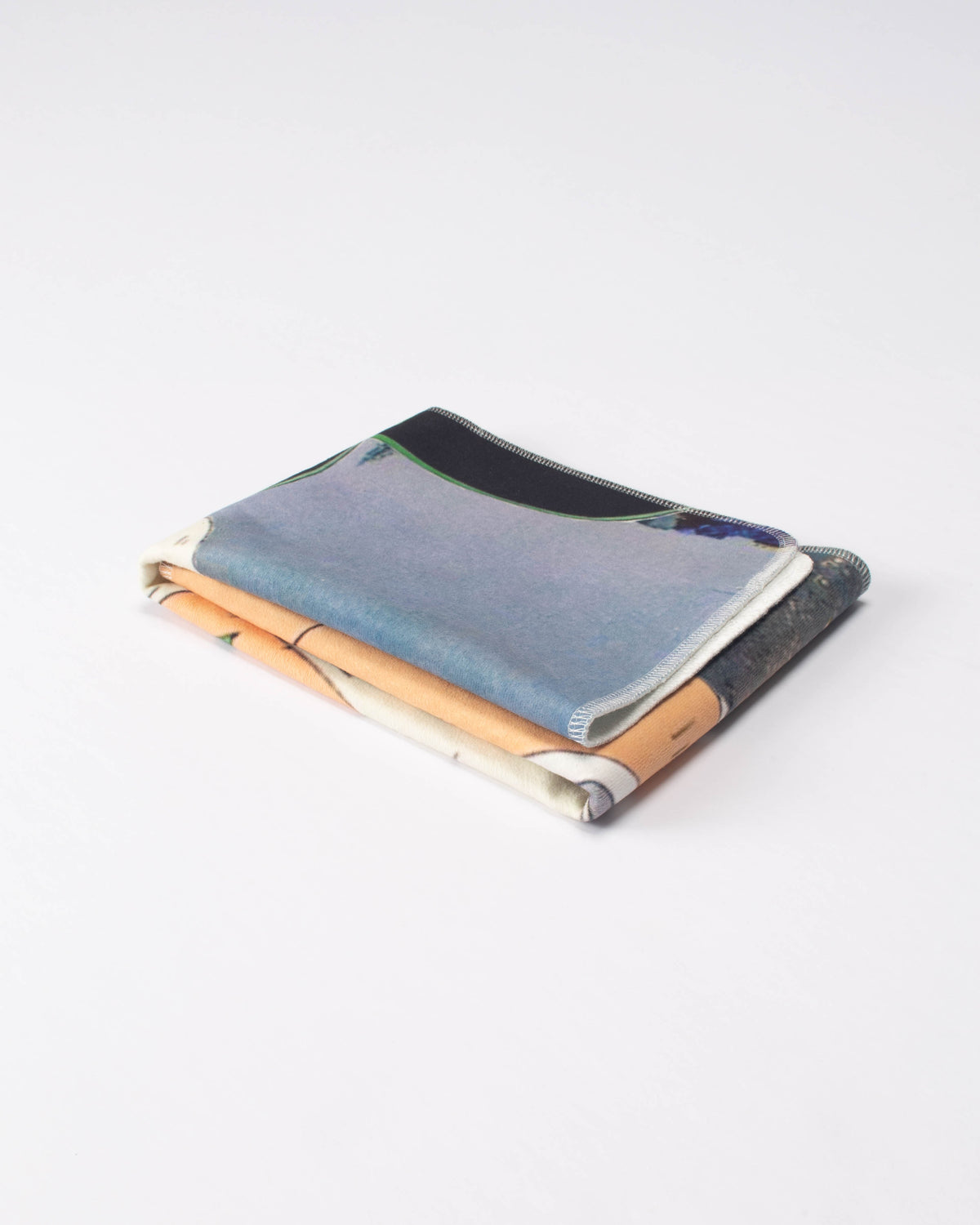 "Three Thousand Worlds Trade Center" Foldable Cloth Playmat (Singleplayer)